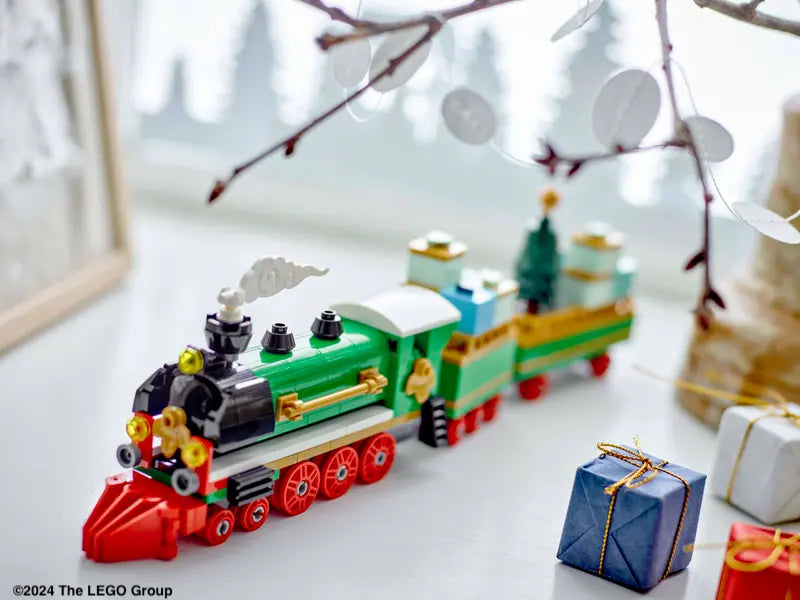 LEGO® Winterlicher Weihnachtszug 40700